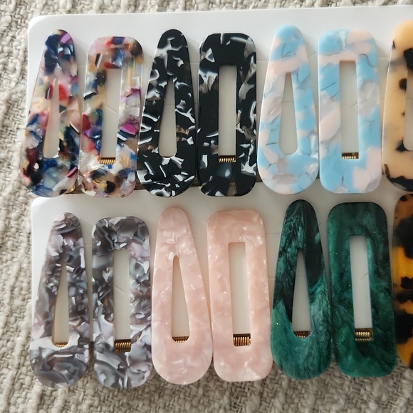 2 pack of hair clips - Picture 2 of 2